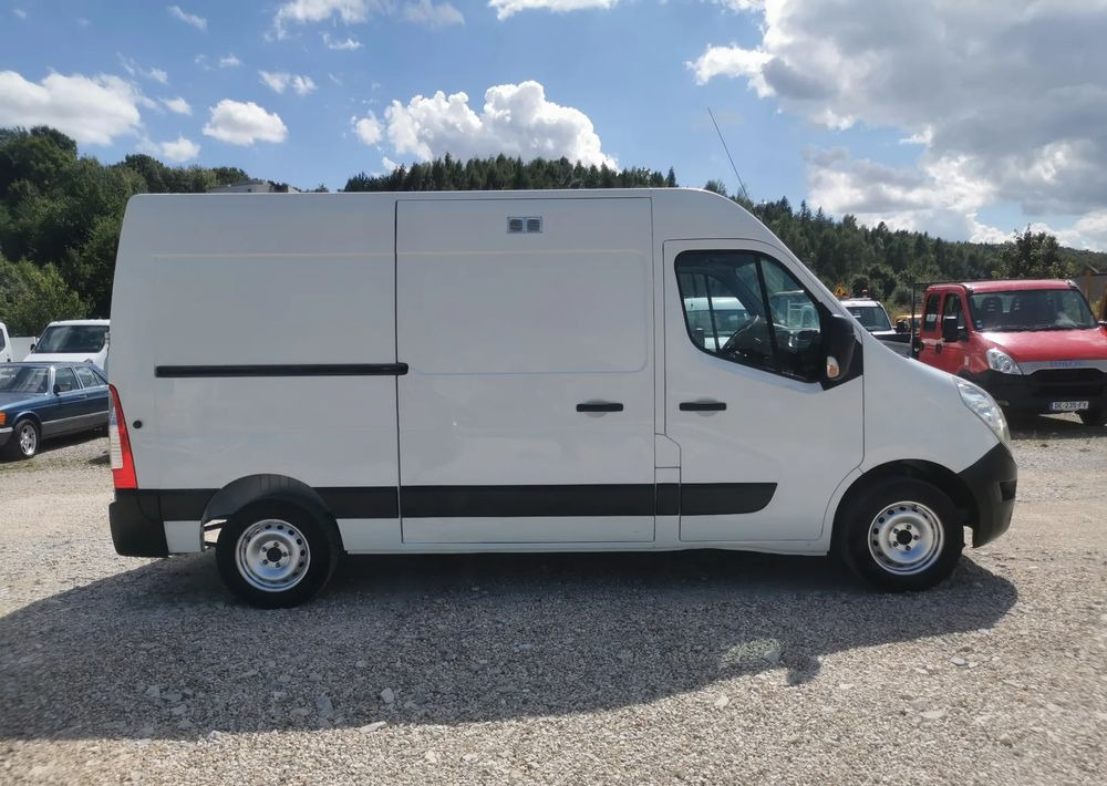 Renault Master L2H2 ładny 2.3dCi-135KM 6-biegów Kamera cofania Klimatyzacja - Furgon: slika 4 Renault Master L2H2 ładny 2.3dCi-135KM 6-biegów Kamera cofania Klimatyzacja - Furgon: slika 4