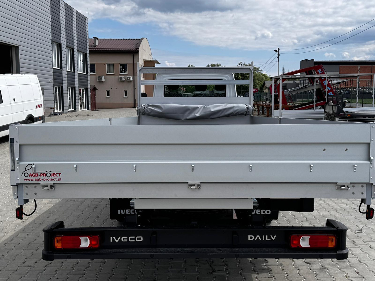 Iveco Daily 70C18 - Tovornjak s kesonom: slika 3 Iveco Daily 70C18 - Tovornjak s kesonom: slika 3