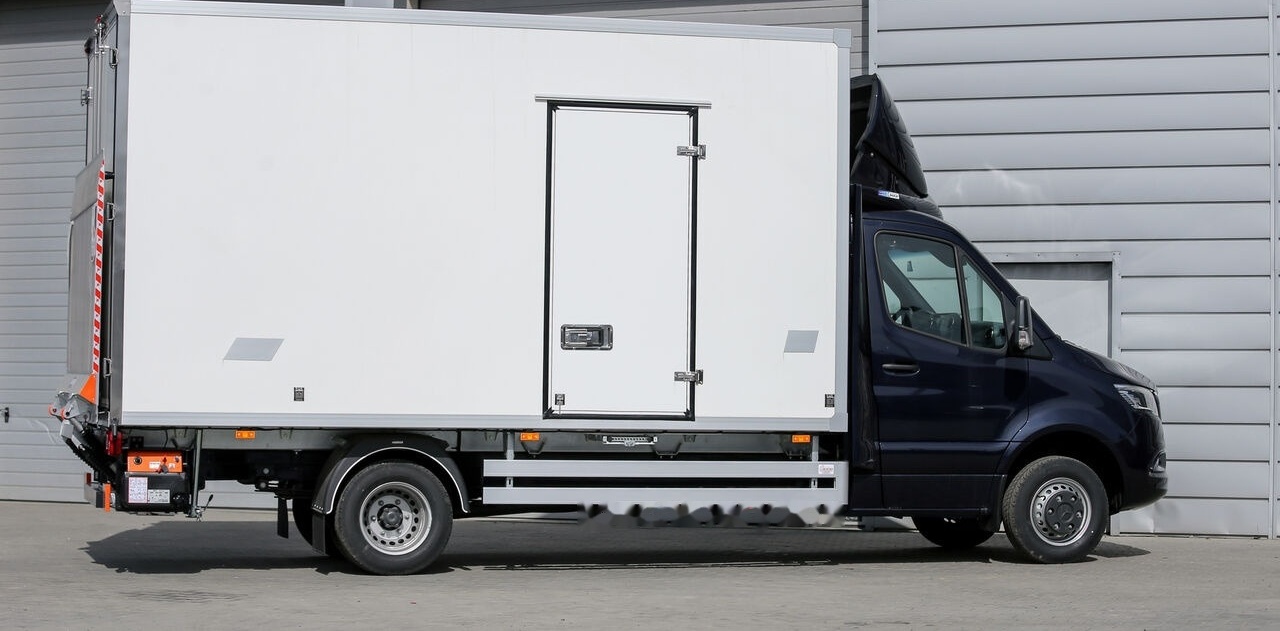 Mercedes-Benz Sprinter 319 - Dostavno vozilo z zabojnikom: slika 2 Mercedes-Benz Sprinter 319 - Dostavno vozilo z zabojnikom: slika 2