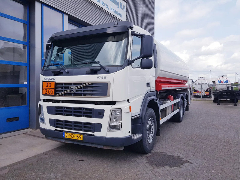 Volvo FM 9.340 Fuel 21.400 Liter 3 Comp Euro 3 - Tovornjak cisterna: slika 2 Volvo FM 9.340 Fuel 21.400 Liter 3 Comp Euro 3 - Tovornjak cisterna: slika 2