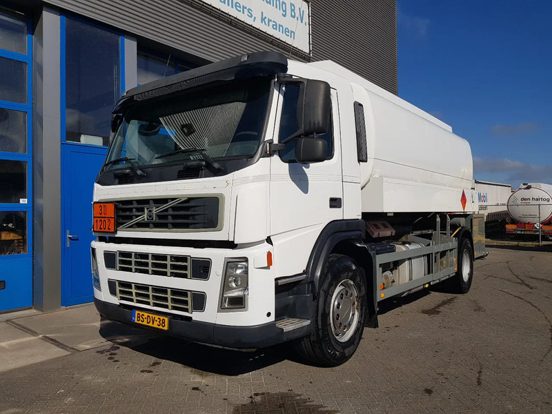 Volvo FM 9.340 Petrol, Diesel 17000 Ltr. 3 Compartementen - Tovornjak cisterna: slika 1 Volvo FM 9.340 Petrol, Diesel 17000 Ltr. 3 Compartementen - Tovornjak cisterna: slika 1