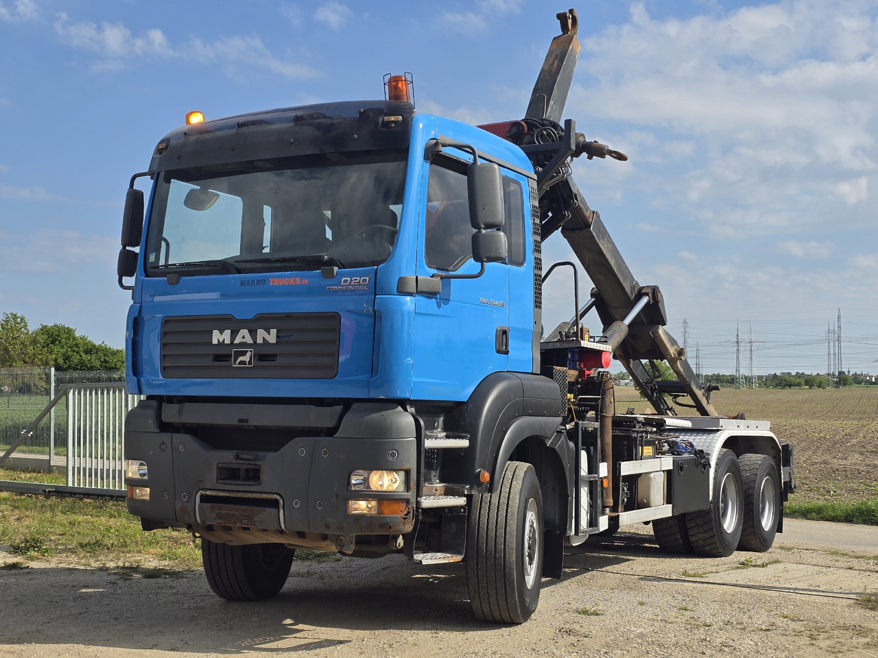 MAN TGA 33.430 6X6 / HMF 1823 K3+REM.CON./ HOOK SYSTEM - Kotalni prekucni tovornjak, Tovornjak z dvigalom: slika 5 MAN TGA 33.430 6X6 / HMF 1823 K3+REM.CON./ HOOK SYSTEM - Kotalni prekucni tovornjak, Tovornjak z dvigalom: slika 5