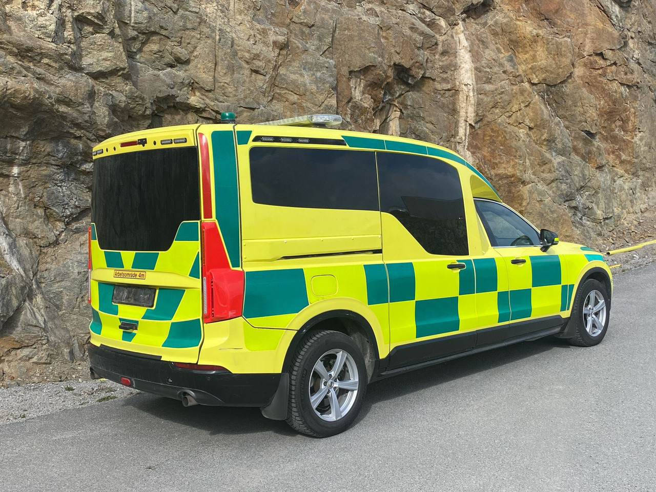 Volvo Nilsson XC90 D5 AWD - Ambulance / Krankenwagen / Швидка допомога - Reševalno vozilo: slika 3 Volvo Nilsson XC90 D5 AWD - Ambulance / Krankenwagen / Швидка допомога - Reševalno vozilo: slika 3