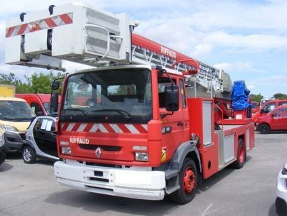 Renault Midliner M180 Drehleiter Feuerwehr EPSA23.5 1999 - Dvižna ploščad montirana na tovornjak: slika 3 Renault Midliner M180 Drehleiter Feuerwehr EPSA23.5 1999 - Dvižna ploščad montirana na tovornjak: slika 3