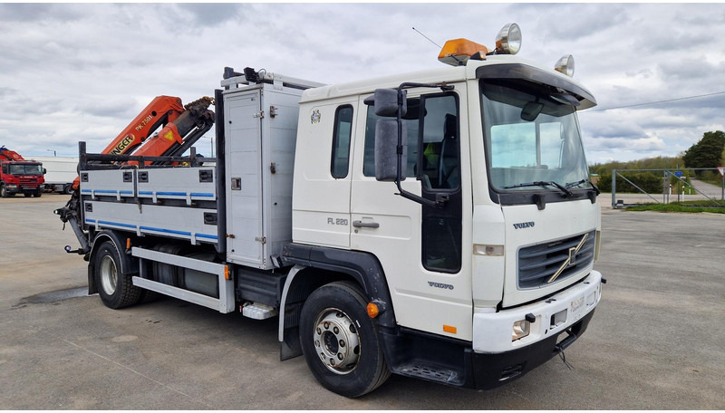 Volvo FL220 4X2 Palfinger PK7501 - Tovornjak s kesonom, Tovornjak z dvigalom: slika 5 Volvo FL220 4X2 Palfinger PK7501 - Tovornjak s kesonom, Tovornjak z dvigalom: slika 5