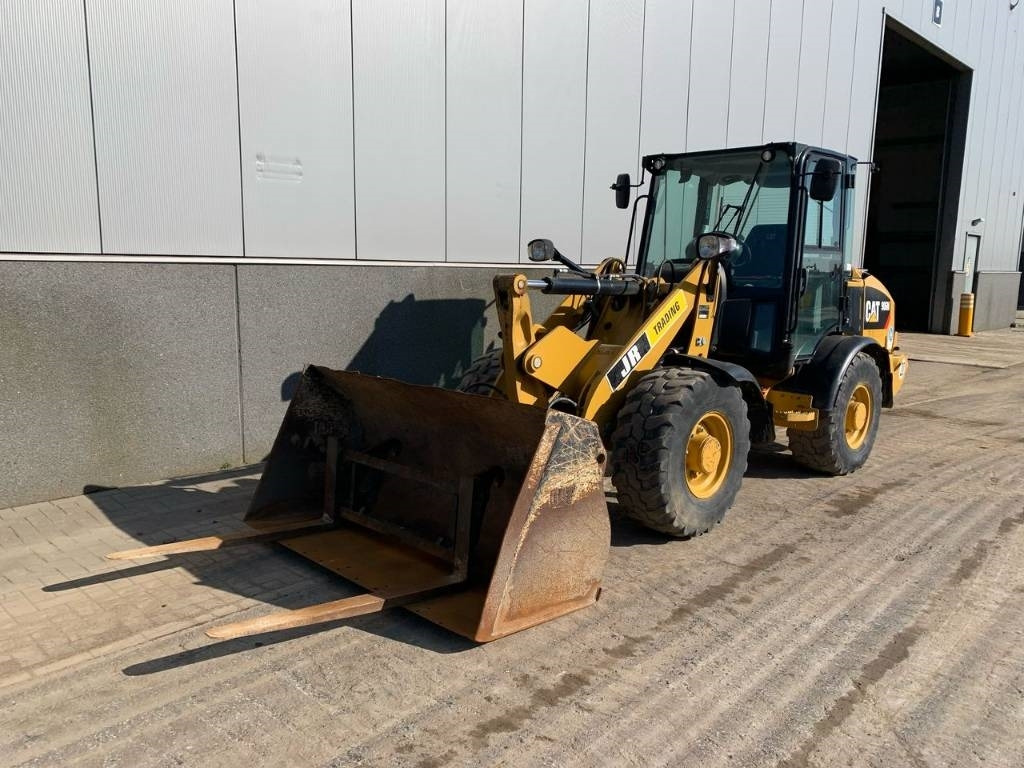 CAT 906 - Kolesni nakladalec: slika 2 CAT 906 - Kolesni nakladalec: slika 2