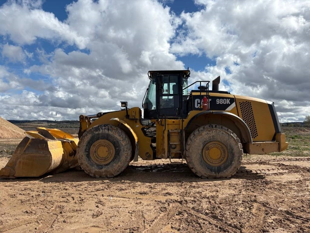 CAT 980 K - Kolesni nakladalec: slika 1 CAT 980 K - Kolesni nakladalec: slika 1
