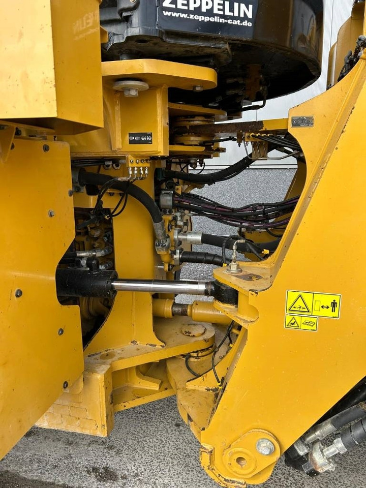 Kolesni nakladalec CAT 980 M: slika 26