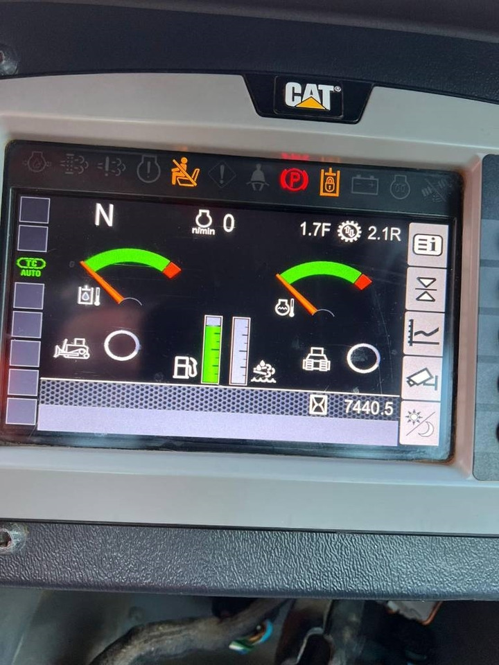 CAT D 4 K 2 LGP (Under Preparation) - Buldožer: slika 2 CAT D 4 K 2 LGP (Under Preparation) - Buldožer: slika 2