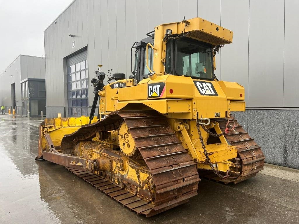CAT D 6 T LGP (Comes with leica gps) - Buldožer: slika 3 CAT D 6 T LGP (Comes with leica gps) - Buldožer: slika 3