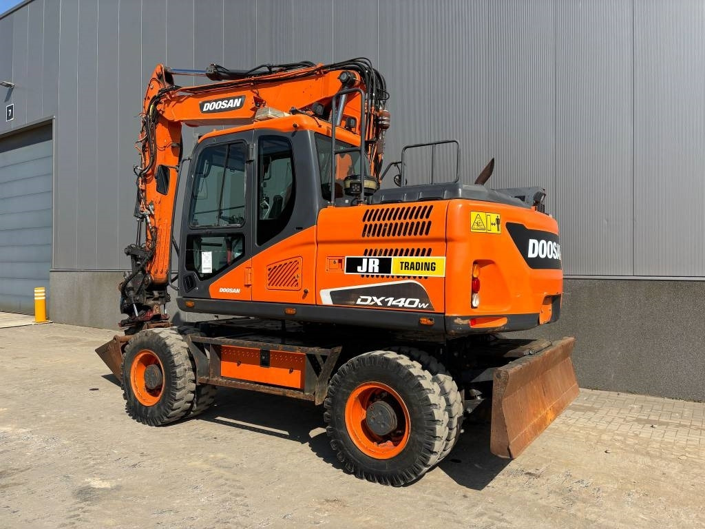 Doosan DX 140 W-5 (R5 Rototilt) - Bager na kolesih: slika 3 Doosan DX 140 W-5 (R5 Rototilt) - Bager na kolesih: slika 3