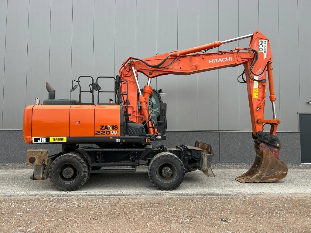Hitachi ZX220W-5B - Bager na kolesih: slika 5 Hitachi ZX220W-5B - Bager na kolesih: slika 5