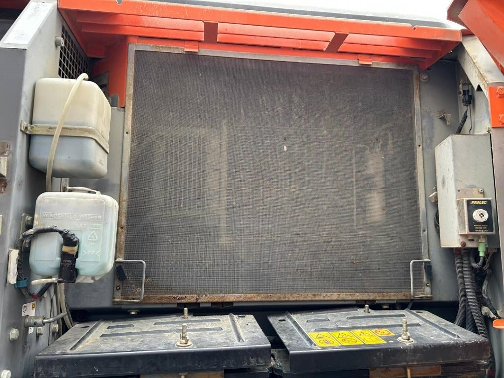 Hitachi ZX220W-5B  lizing Hitachi ZX220W-5B: slika 25