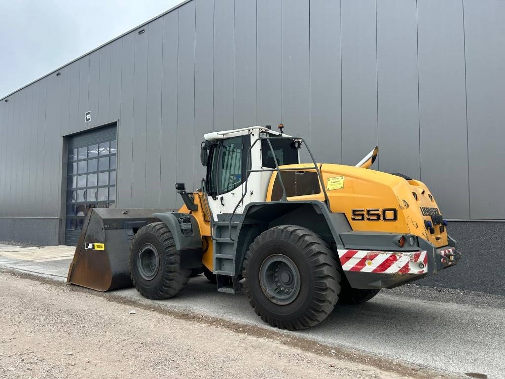 Liebherr L 550 (Comes with High-tip - Mit Hochkipper) - Kolesni nakladalec: slika 3 Liebherr L 550 (Comes with High-tip - Mit Hochkipper) - Kolesni nakladalec: slika 3