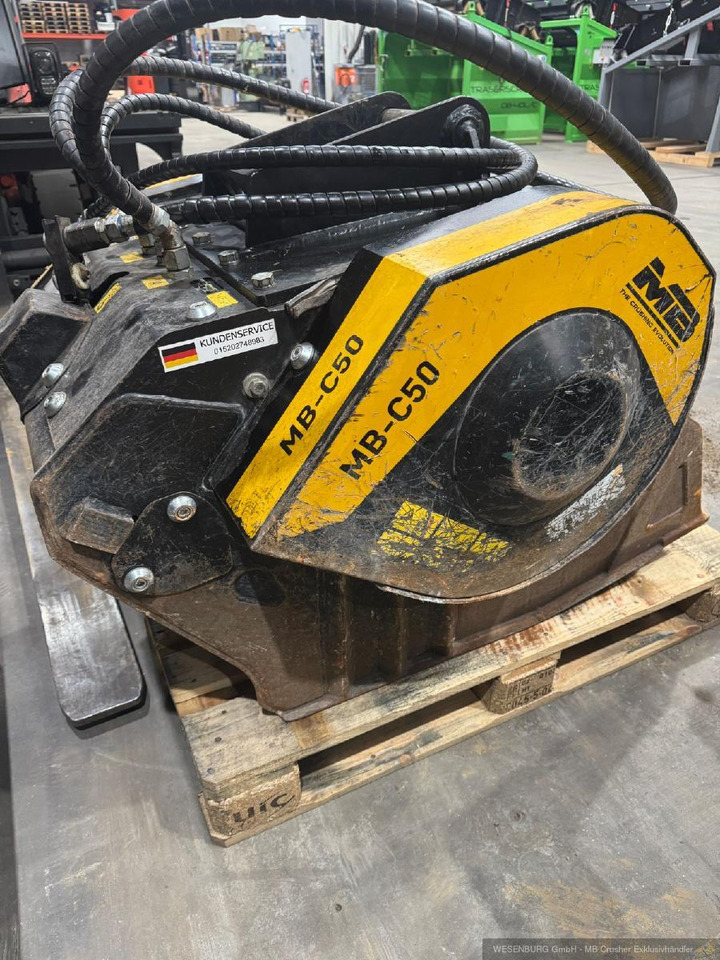 MB Crusher Brecherlöffel C50 S4 - Ausstellungs- / Vorführgerät für Bagger - Žlica: slika 1 MB Crusher Brecherlöffel C50 S4 - Ausstellungs- / Vorführgerät für Bagger - Žlica: slika 1
