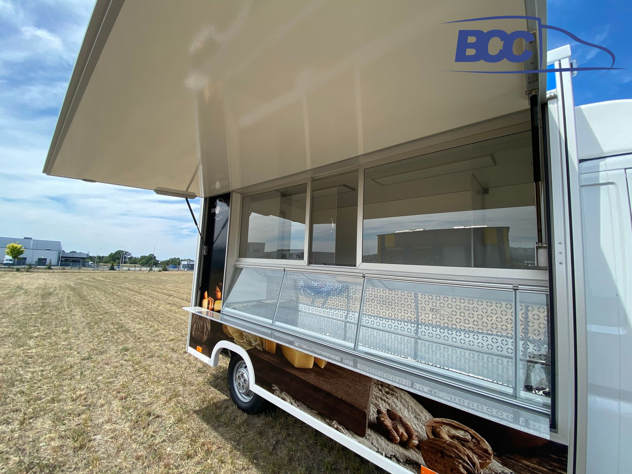 BCC POLSKA - FOOD TRUCK - SAMOCHÓD DO SPRZEDAŻY SERÓW, FOOD TRUCK Z NABIAŁEM, AUTO SKLEP - PEUGEOT BOXER - Tovornjak s hrano: slika 5 BCC POLSKA - FOOD TRUCK - SAMOCHÓD DO SPRZEDAŻY SERÓW, FOOD TRUCK Z NABIAŁEM, AUTO SKLEP - PEUGEOT BOXER - Tovornjak s hrano: slika 5