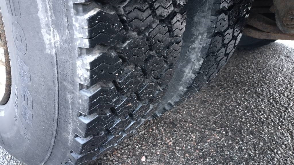 Scania P94 kokosivuaukeva kori+pl-nostin - Tovornjak zabojnik: slika 5 Scania P94 kokosivuaukeva kori+pl-nostin - Tovornjak zabojnik: slika 5