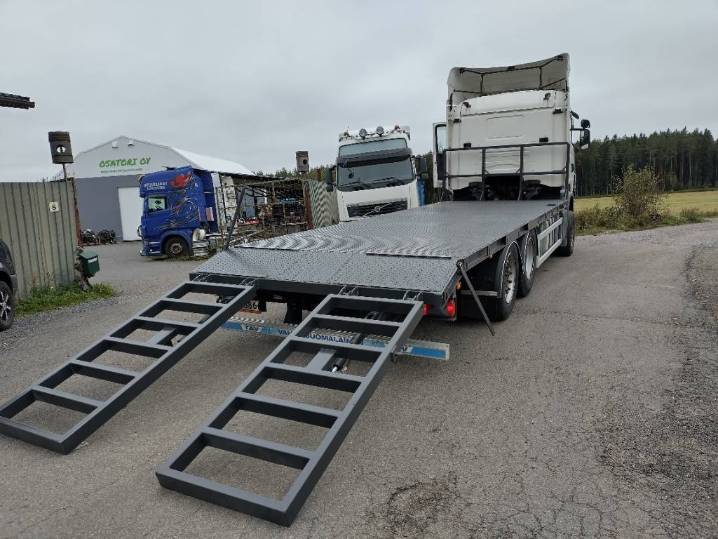 Scania R560 6x2 täysilmaj.uusi koneenkuljetusritilä - Tovornjak s kesonom: slika 4 Scania R560 6x2 täysilmaj.uusi koneenkuljetusritilä - Tovornjak s kesonom: slika 4