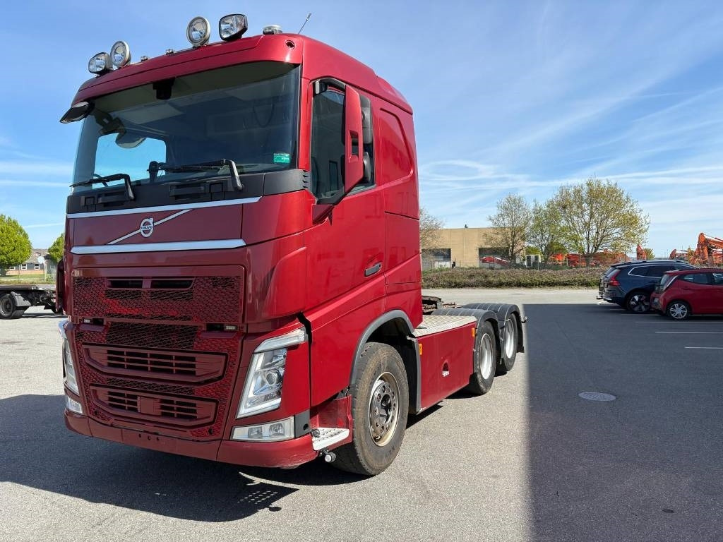 Volvo FH13 540 6x4 Hydrauliikka,nouseva teliveto - Vlačilec: slika 1 Volvo FH13 540 6x4 Hydrauliikka,nouseva teliveto - Vlačilec: slika 1