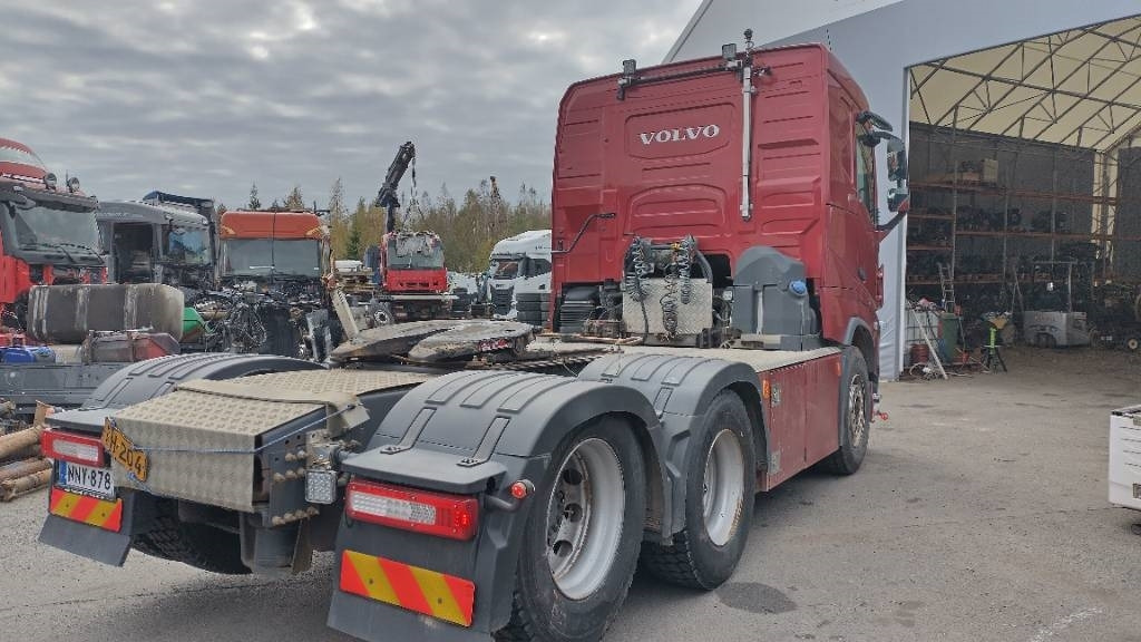 Volvo FH13 6x4 nouseva teliveto, HYDR!! - Vlačilec: slika 4 Volvo FH13 6x4 nouseva teliveto, HYDR!! - Vlačilec: slika 4