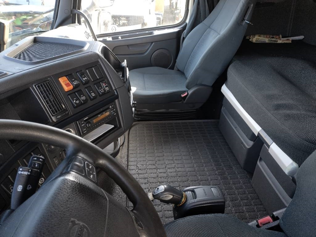 Vlačilec Volvo FH460 6x2 veturi kääntyvä teli: slika 6