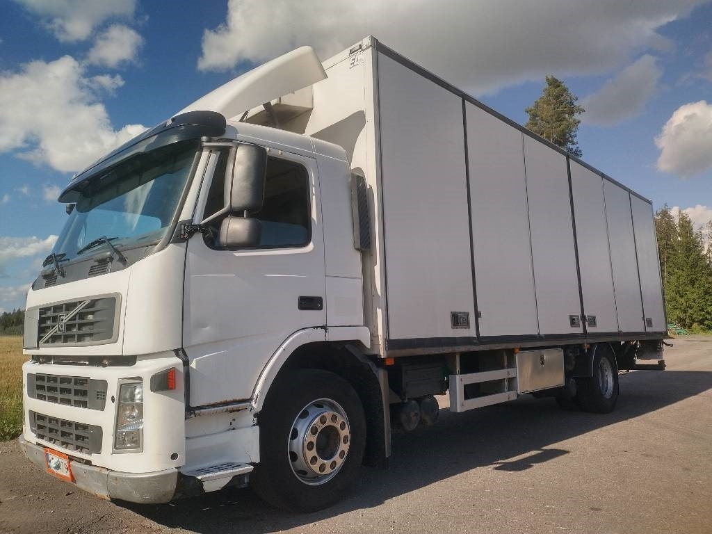 Volvo FM9 4x2 8,40m pitkä kylkiaukeava kori - Tovornjak zabojnik: slika 1 Volvo FM9 4x2 8,40m pitkä kylkiaukeava kori - Tovornjak zabojnik: slika 1