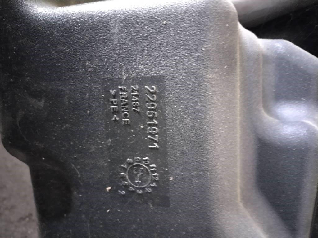 Volvo Polttoaine tankki 2+2 - Okvir/ Šasija za Tovornjak: slika 3 Volvo Polttoaine tankki 2+2 - Okvir/ Šasija za Tovornjak: slika 3