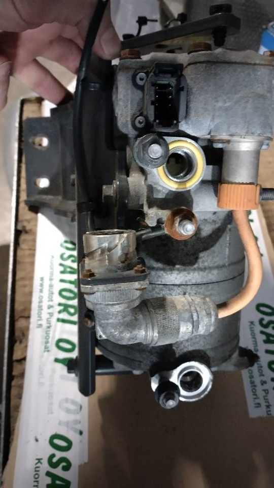 Volvo taukoilmastointi kompura - Električni sistem za Tovornjak: slika 3 Volvo taukoilmastointi kompura - Električni sistem za Tovornjak: slika 3