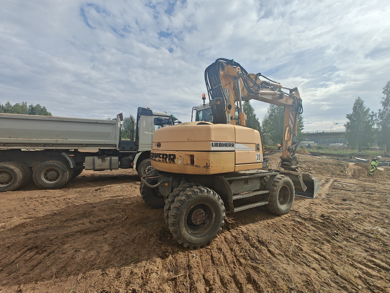 LIEBHERR A312 - Bager na kolesih: slika 4 LIEBHERR A312 - Bager na kolesih: slika 4
