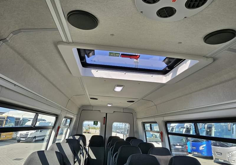 Iveco A60C15 / SPROWADZONE / EURO 6 / 25 000 KM - Minibus, Potniški kombi: slika 3 Iveco A60C15 / SPROWADZONE / EURO 6 / 25 000 KM - Minibus, Potniški kombi: slika 3