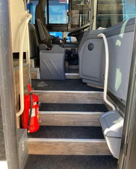 Iveco CROSSWAY/ DŁUGOŚĆ 10.70 M / MANUAL / EURO 6 - Primestni avtobus: slika 3 Iveco CROSSWAY/ DŁUGOŚĆ 10.70 M / MANUAL / EURO 6 - Primestni avtobus: slika 3