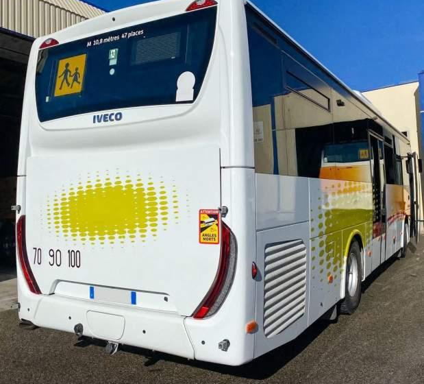 Iveco CROSSWAY/ DŁUGOŚĆ 10.70 M / MANUAL / EURO 6 - Primestni avtobus: slika 5 Iveco CROSSWAY/ DŁUGOŚĆ 10.70 M / MANUAL / EURO 6 - Primestni avtobus: slika 5