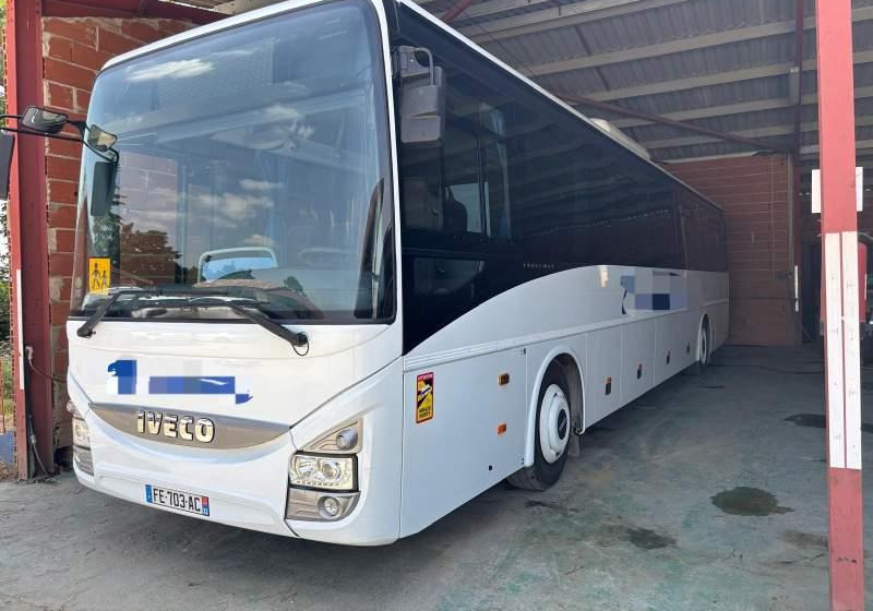 Iveco CROSSWAY/ SPROWADZONY / 180 000 KM / MANUAL - Primestni avtobus: slika 1 Iveco CROSSWAY/ SPROWADZONY / 180 000 KM / MANUAL - Primestni avtobus: slika 1