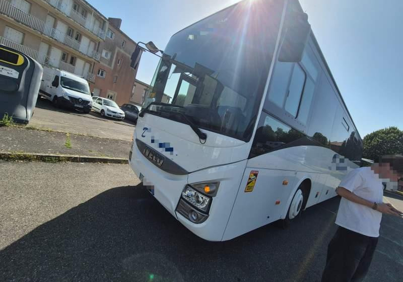 Iveco CROSSWAY/ SPROWADZONY / KLIMA / 64 MIEJSCA - Primestni avtobus: slika 1 Iveco CROSSWAY/ SPROWADZONY / KLIMA / 64 MIEJSCA - Primestni avtobus: slika 1