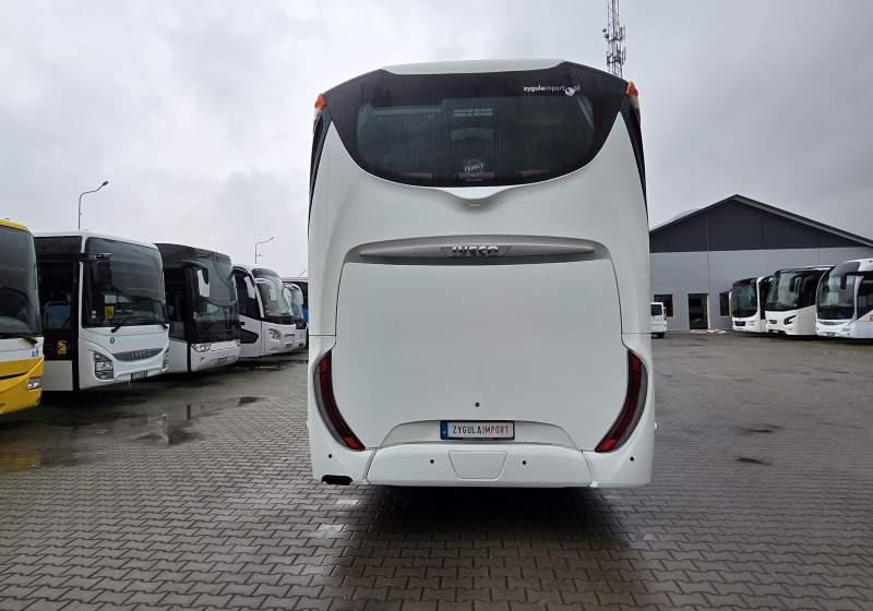 Iveco MAGELYS HD / SPROWADZONY/ MANUAL/ EURO 6 - Potovalni avtobus: slika 4 Iveco MAGELYS HD / SPROWADZONY/ MANUAL/ EURO 6 - Potovalni avtobus: slika 4