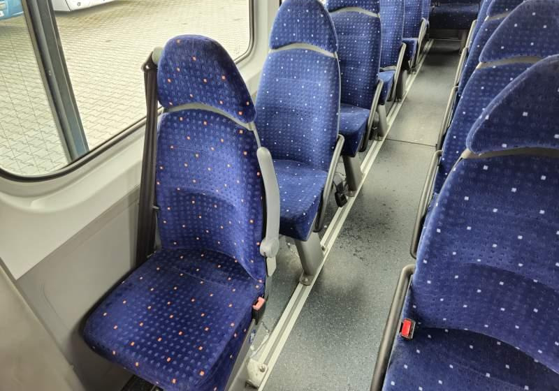 Minibus, Potniški kombi VW CRAFTER / SPROWADZONY / KLIMA / EEV: slika 16