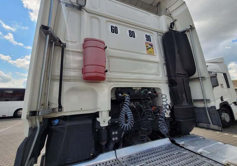 DAF XF510 SPACE CAB / SPROWADZONY / MANUAL / RETARDER - Vlačilec: slika 4 DAF XF510 SPACE CAB / SPROWADZONY / MANUAL / RETARDER - Vlačilec: slika 4