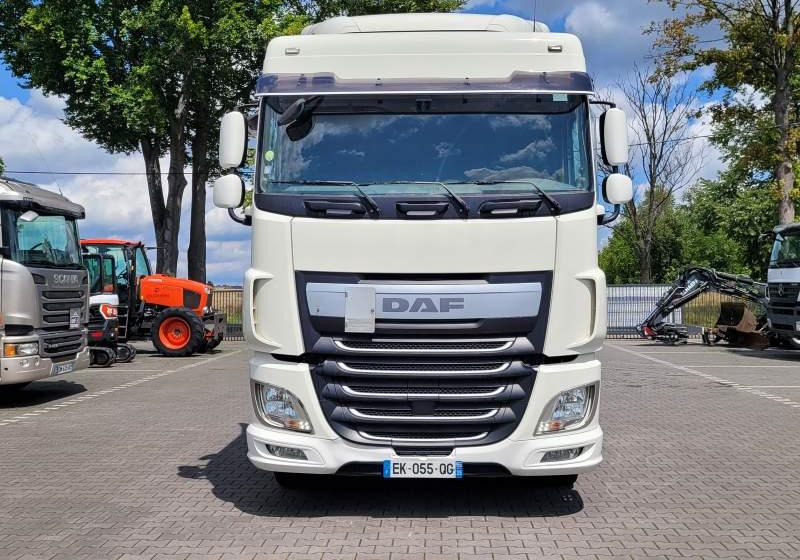 DAF XF510 SPACE CAB / SPROWADZONY / MANUAL / RETARDER - Vlačilec: slika 2 DAF XF510 SPACE CAB / SPROWADZONY / MANUAL / RETARDER - Vlačilec: slika 2