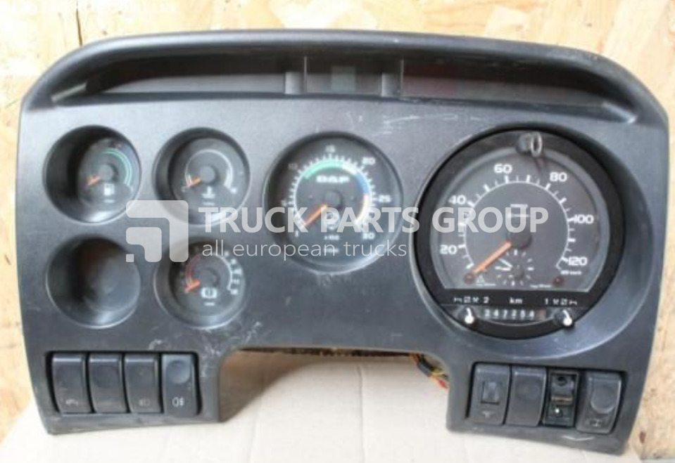DAF 95XF 1554, DIP-4 95 XF EURO3, EURO2, instrument panel, instrumen dashboard - Armaturna plošča za Tovornjak: slika 1 DAF 95XF 1554, DIP-4 95 XF EURO3, EURO2, instrument panel, instrumen dashboard - Armaturna plošča za Tovornjak: slika 1