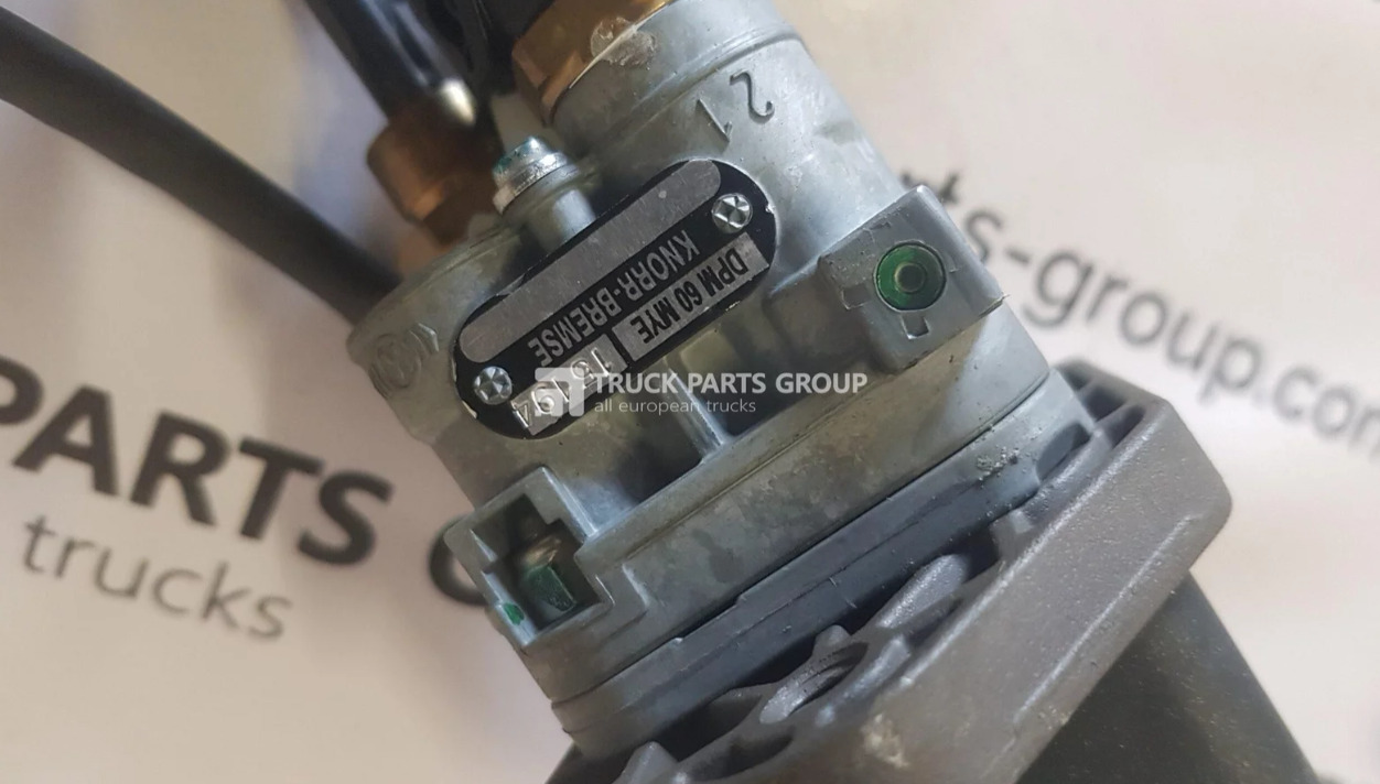 IVECO IVECO STRALIS EURO6 hand brake valve 15194, 7420532931, 7421051046, 20532931, 21051046, 2.62019, 6.15051, 35419, 35271, 06.020.4007.051, 095.291, 095/95, 11660, 1226728, 1362-2919010, 143.220-00A, 2.6 - Zavorni deli za Tovornjak: slika 2 IVECO IVECO STRALIS EURO6 hand brake valve 15194, 7420532931, 7421051046, 20532931, 21051046, 2.62019, 6.15051, 35419, 35271, 06.020.4007.051, 095.291, 095/95, 11660, 1226728, 1362-2919010, 143.220-00A, 2.6 - Zavorni deli za Tovornjak: slika 2