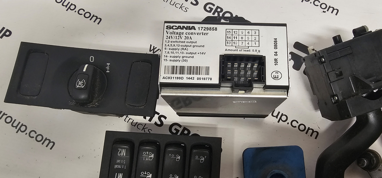 Scania SCANIA T, P, G, R, L, S series, EURO6 emission CAB inside small electronic, switches, control units, wiper arm, steering wheel control, light control unit, voltage converter 1729858, 0458341, AC931199 - ECU: slika 2 Scania SCANIA T, P, G, R, L, S series, EURO6 emission CAB inside small electronic, switches, control units, wiper arm, steering wheel control, light control unit, voltage converter 1729858, 0458341, AC931199 - ECU: slika 2