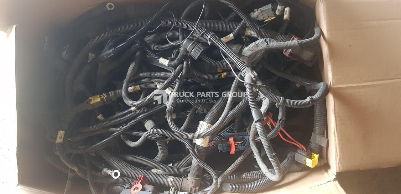 VOLVO FH4 euro6, RENAULT RAGE / GAMA cable harness, connectors, electric lines, electric cables FCIOM ,CCIOM, RCIOM 22046285, 21675272, 21675276, 21675305, 21675306, 21914997, 22163864, 21120361, 2230 - Kabli/ Žični kabel za Tovornjak: slika 1 VOLVO FH4 euro6, RENAULT RAGE / GAMA cable harness, connectors, electric lines, electric cables FCIOM ,CCIOM, RCIOM 22046285, 21675272, 21675276, 21675305, 21675306, 21914997, 22163864, 21120361, 2230 - Kabli/ Žični kabel za Tovornjak: slika 1