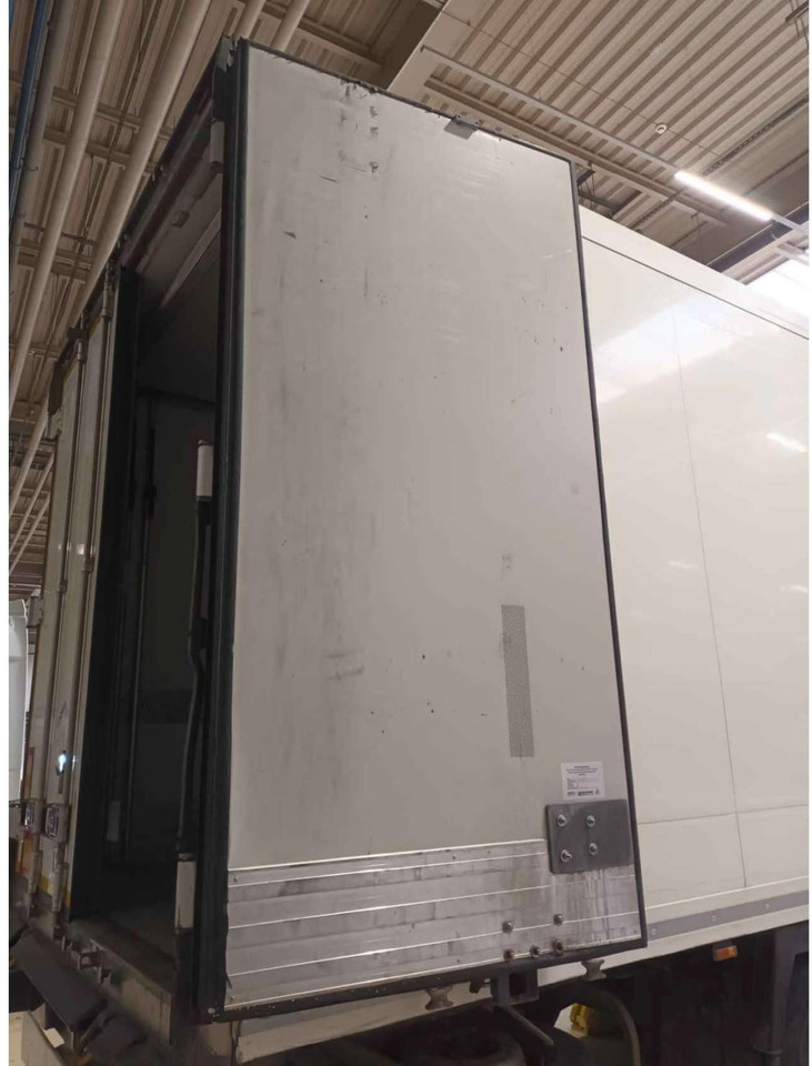 2018 Krone SDR Double Deck Cool Liner FP45 ThermoKing SLXi 300 Lifting Axle - Polprikolica hladilnik: slika 5 2018 Krone SDR Double Deck Cool Liner FP45 ThermoKing SLXi 300 Lifting Axle - Polprikolica hladilnik: slika 5