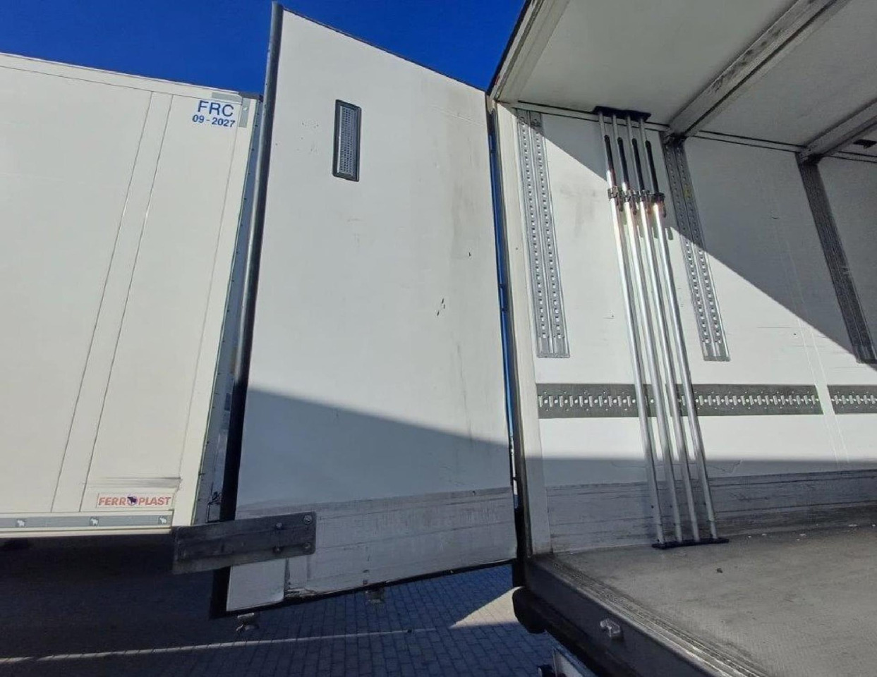 2018 Schmitz Cargobull SKO Double Deck FP 60 ThermoKing SLXi 300 Lifting Axle - Polprikolica hladilnik: slika 3 2018 Schmitz Cargobull SKO Double Deck FP 60 ThermoKing SLXi 300 Lifting Axle - Polprikolica hladilnik: slika 3