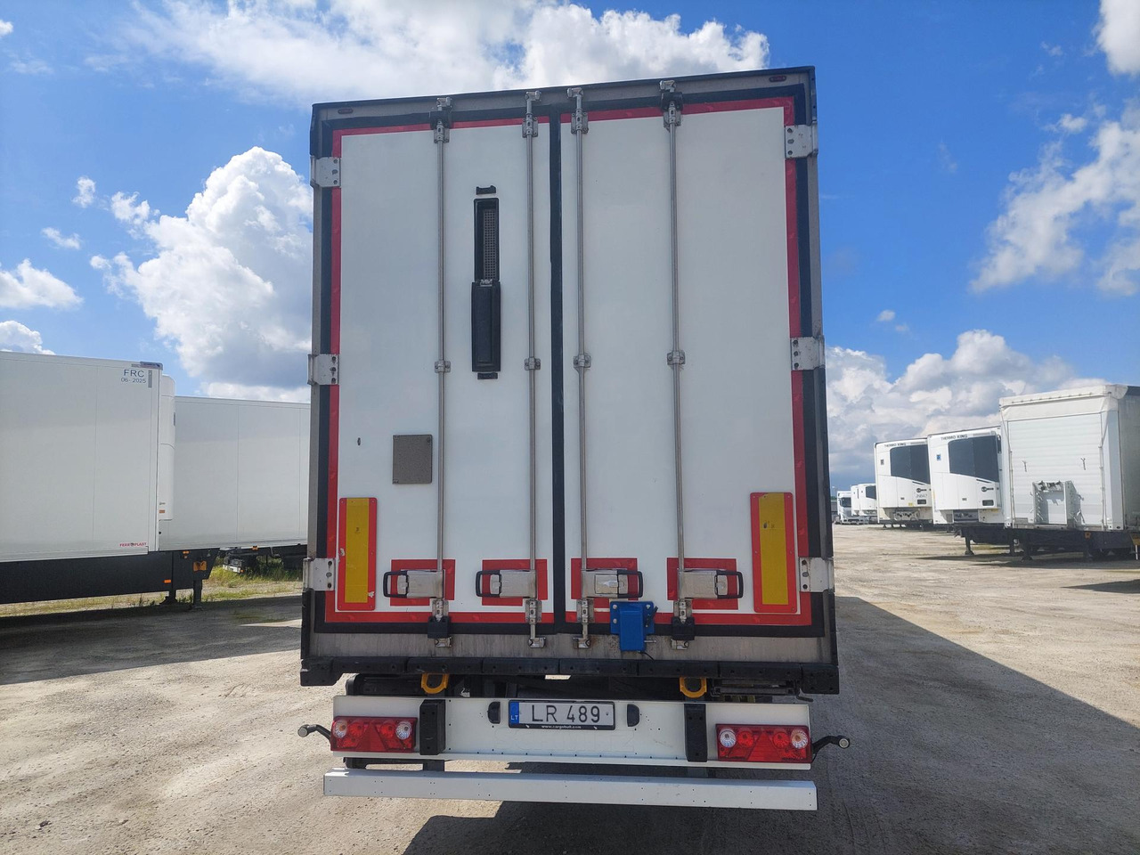 2018 Schmitz Cargobull SKO Double Deck FP 60 ThermoKing SLXi 300 Lifting Axle - Polprikolica hladilnik: slika 3 2018 Schmitz Cargobull SKO Double Deck FP 60 ThermoKing SLXi 300 Lifting Axle - Polprikolica hladilnik: slika 3
