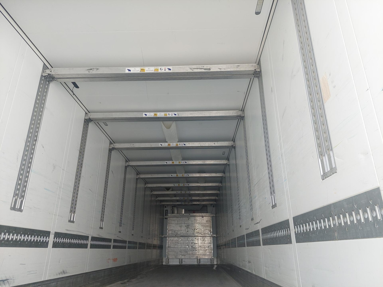 2018 Schmitz Cargobull SKO Double Deck FP 60 ThermoKing SLXi 300 Lifting Axle - Polprikolica hladilnik: slika 2 2018 Schmitz Cargobull SKO Double Deck FP 60 ThermoKing SLXi 300 Lifting Axle - Polprikolica hladilnik: slika 2