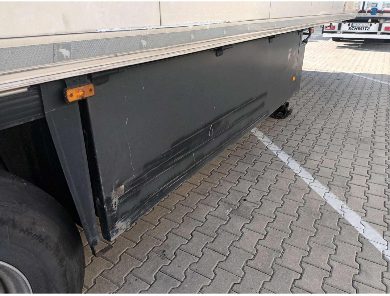 2019 Schmitz Cargobull SKO FP 60 ThermoKing SLXi 300 - Polprikolica hladilnik: slika 4 2019 Schmitz Cargobull SKO FP 60 ThermoKing SLXi 300 - Polprikolica hladilnik: slika 4