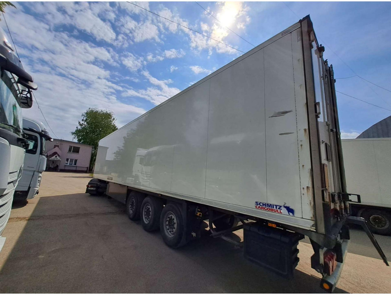 2019 Schmitz Cargobull SKO FP 60 ThermoKing SLXi 300 - Polprikolica hladilnik: slika 4 2019 Schmitz Cargobull SKO FP 60 ThermoKing SLXi 300 - Polprikolica hladilnik: slika 4