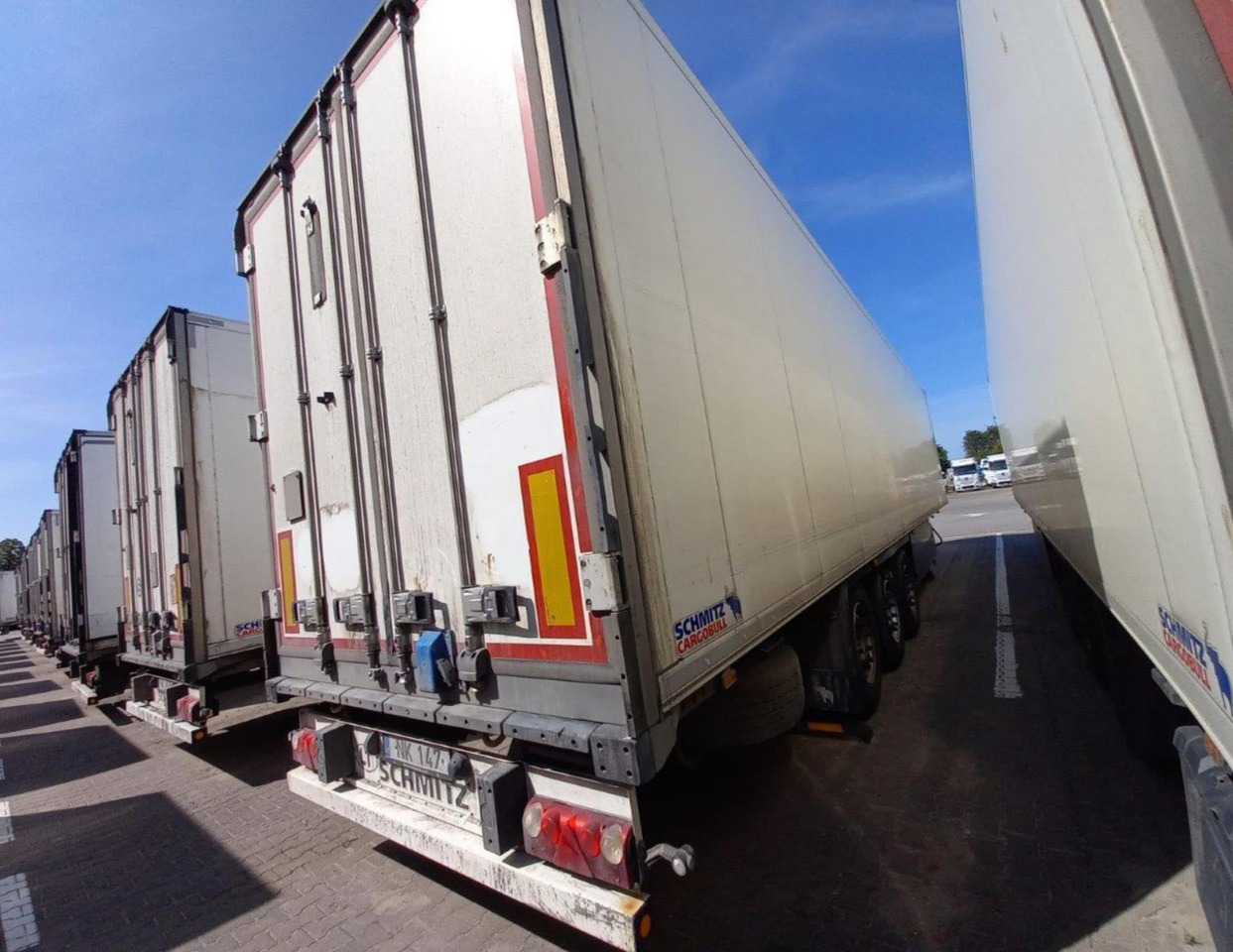 2020 Schmitz Cargobull SKO FP 60 ThermoKing SLXi 300 - Polprikolica hladilnik: slika 3 2020 Schmitz Cargobull SKO FP 60 ThermoKing SLXi 300 - Polprikolica hladilnik: slika 3
