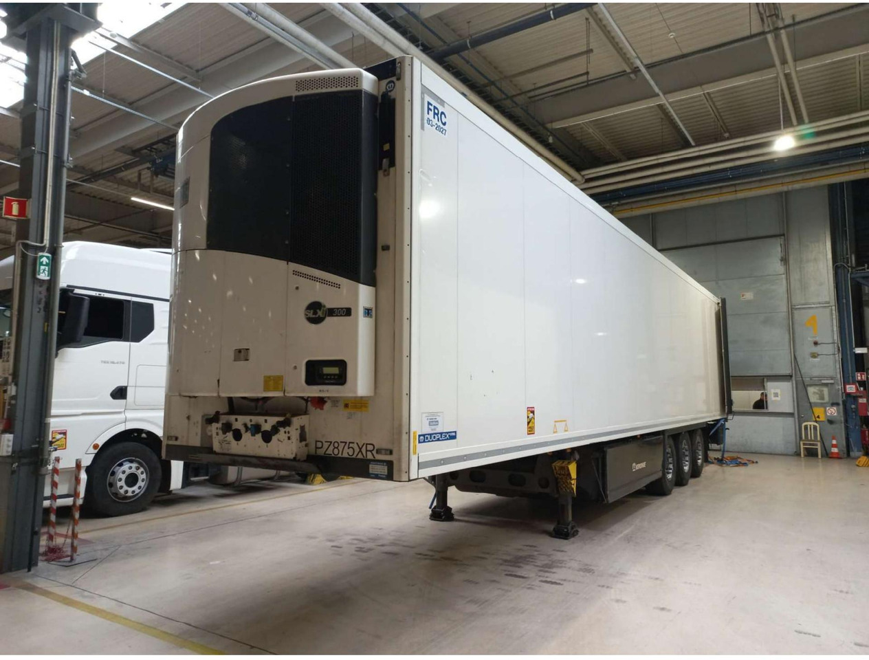 2021 Krone Cool Liner FP 60 ThermoKing SLXi 300 - Polprikolica hladilnik: slika 3 2021 Krone Cool Liner FP 60 ThermoKing SLXi 300 - Polprikolica hladilnik: slika 3